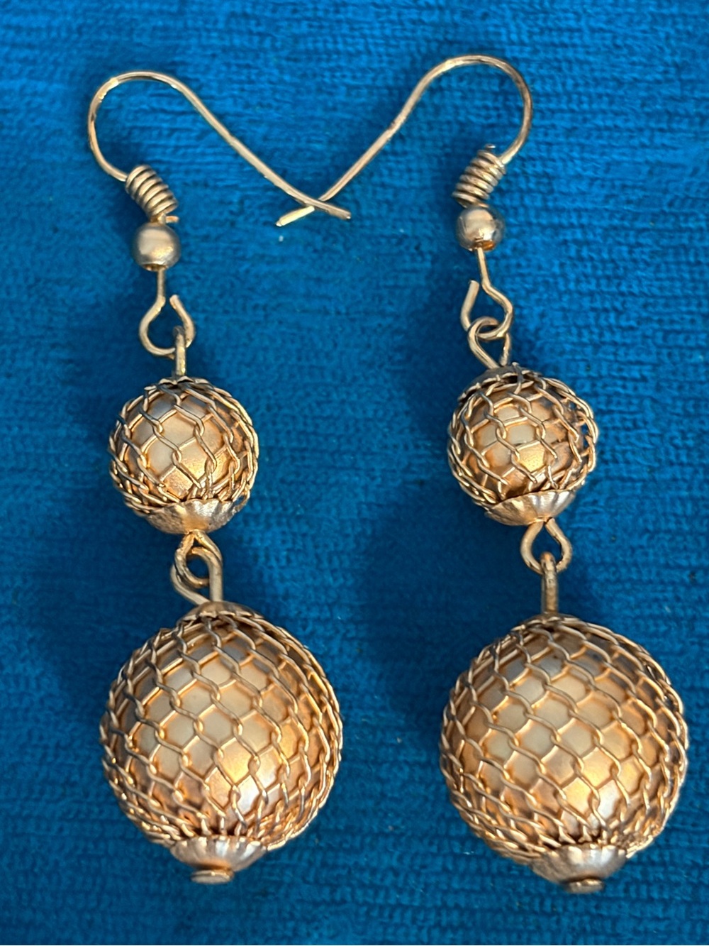 ✨Vintage Mesh-Wrapped Gold Dangle Pierced Earrings✨70s/80s Retro